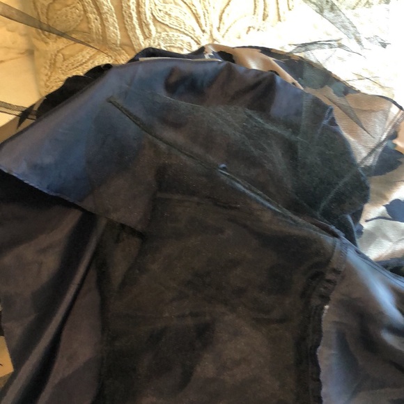 XSCAPE womens dress. Navy and metallic floral print. Lined with tulle skirt. - Picture 7 of 7